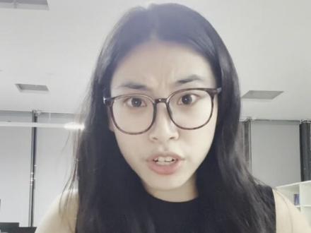 别再让你身边的小姑娘看《亲爱的维多利亚港》了! 一个短剧,过多的宣发“教育”“认清现实”,这本身就是悖论。#亲爱的维多利亚港 #短剧吐槽 #温温 #梁舒怀