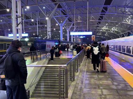 哈哈哈 过年这几天直接玩开心了 又要回城里面当一年的牛马才能再回来了 走了走了 呀吼.