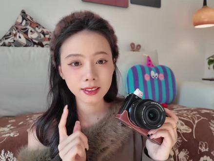 索尼zve10📷新手入门配件分享来喽‼️
这一期都是非常基础且实用的新手小白配件,刚买相机或者准备要买相机的朋友们可以参考哦
1️⃣相机直充电池
2️⃣防爆钢化膜
3️⃣相机保护套
4️⃣相机防尘热靴
#ZVE10 #索尼 #索尼ZVE10 #相机配件 #新手相机