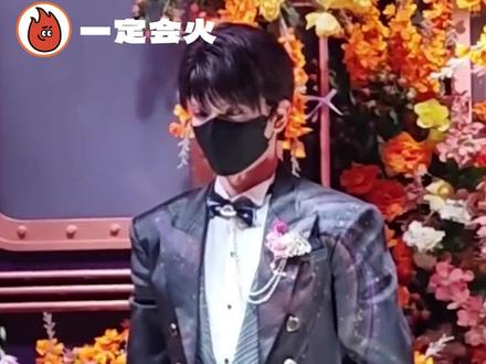 无法预设的偶然,是爱你时心疼的必然#夏以昼#bw#bw2025#恋与深空