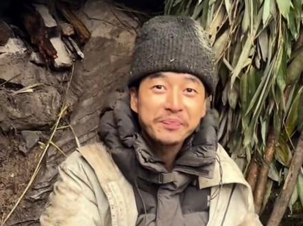 #荒野求生小姐姐称文车车是
荒野第一帅