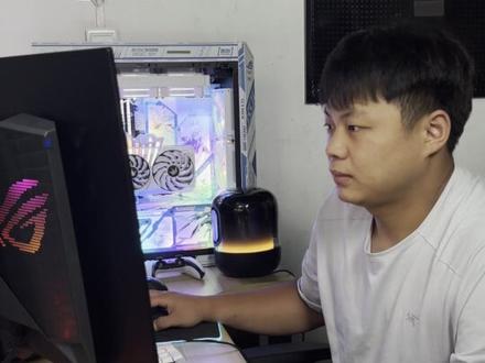 华硕PG27AQDM OLED显示器
27寸2k240hz显示器使用体验分享
#oled显示屏 #电竞显示器 #显示器 #diy电脑#rog