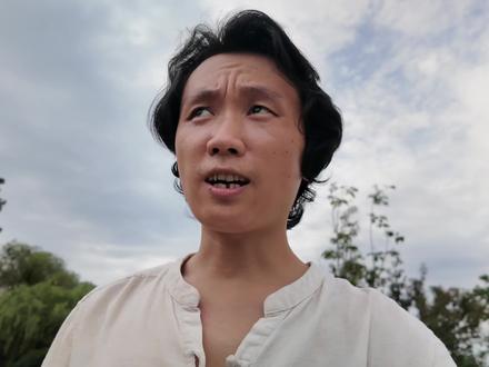 江西瑞金(闽赣交界)竟然用“咩”?这粤语词藏着啥秘密? 瑞金属于赣南客家语系,按说客家话里不该有粤语专属的“咩”字才对。我在其他客家地区都没听过这个词,偏偏闽赣交界的瑞金在用,这背后到底藏着什么小秘密呢?