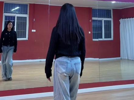 咏春拉丁版广场舞教学来喽~#咏春 #舞蹈动作分解 #全网都在跳这个舞 #舞蹈 #拉丁舞