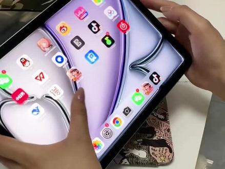 受够了满屏指纹,最近换了张新膜,感觉iPad变新了#ipadair7 #ipadar膜 #类纸膜
