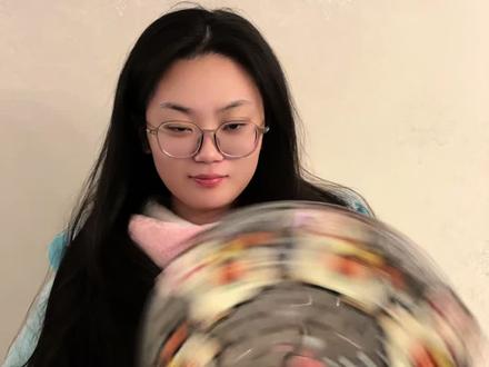 友情提示,还有18天就过年了。
做了一个会转的拼豆小马,提前祝大家新年快乐。
#拼豆 #超全拼豆攻略 #马年 #费纳奇镜 #新年礼物