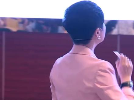 #环境 店铺的环境和店员的举动直接影响了消费者的购买欲,你是想舒舒服服的消费逛街还是压抑着逛街#消费心理