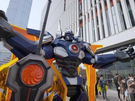 耗时60天制作出2.8米霸天剑魔 #英雄联盟 #霸天剑魔 #cosplay #theshy