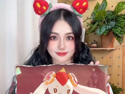 没画耳朵的话,肯定没人能认出来吧? 红绒十字拟人绘画来啦#洛克王国 #红绒十字 #丙烯马克笔 #丙烯马克笔绘画 #丙烯马克笔绘画教程