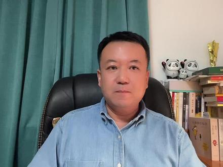 揭开千古之谜,工蜂也可变蜂王。 #蜜蜂 #热点 #三农 #涨知识