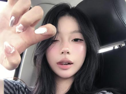 上镜水光肌韩妆妆教!!
#妆越素越舒适 #上妆易如反掌 #老派约会招牌美甲 #跟着姜乘澜学化妆 #给夏天一点color瞧瞧