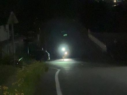 我老公牛逼,前半程落后15分钟,赛程过半开始一路狂追,在69km追到第一名!#赵家驹