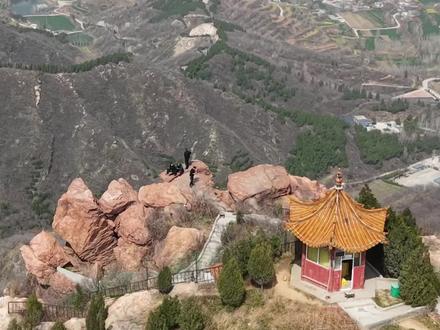 九里山玉皇庙游览保姆级攻略来啦,位于郑州和许昌交界处。直接导航“九里山玉皇庙”即可到达。温馨提示山顶路窄。#九里山玉皇庙