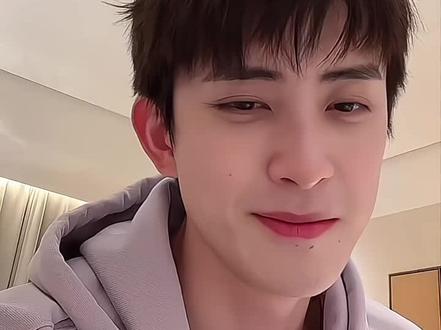 就是很漂亮很帅啊#敖瑞鹏 #早期 #小甜豆 #直播