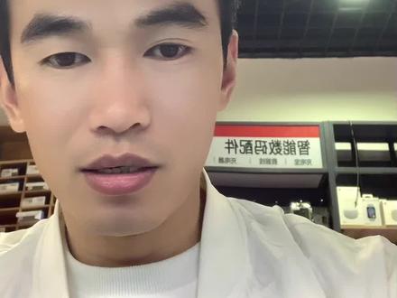 华为nova4 无限重启#现场实拍 #专业的事交给专业的人 #华为