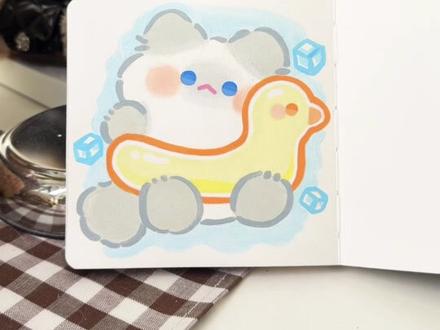 挑战100天成为绘画博主 | 第25天 今天翻牌的宝子投稿也太可爱啦!软乎乎的小团子抱着小黄鸭,直接萌化我的心~ 你们还想看我画什么呢#画画 #跟着抖音学画画 #简笔画 #丙烯马克笔