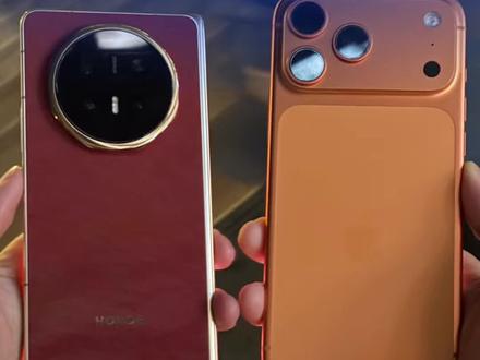 还得是折叠屏!#荣耀Magicv6 #屏实力马上红 #内容启发搜索