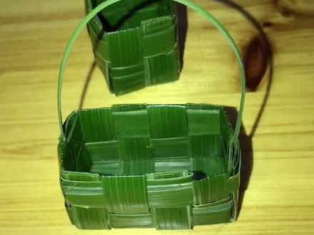 棕叶编小箩筐的详细教程,一看准会😁#编织手工 #棕叶编制 #棕叶小手工 #长视频 @抖音小助手