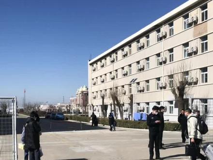 老闺女开学了.天津公安警官职业学院