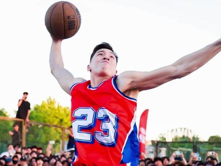 #NBA3X 校园行天津工业大学站,@丹尼Danil 乔丹的丹!#NBAHOOPPARK #全面击破巅峰必达