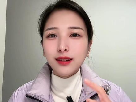 湖北的学生再也不用担心考不上高中了
官方明确规划:未来5年,湖北初中毕业生读普通高中的学位供给稳定在90%以上,这意味着
10个初中生里9个能上普通高中,中考压力直接砍半,再也不用为“分流”卷破头!
面对即将到来的初中入学高峰,湖北祭出三大扩容大招:
• 新改扩建一批学校
优化重组一批资源
挖潜扩容一批学位
同步推进两大核心工程,夯实教育大省底气:
1. 基础教育学位供给优化工程
县县建优质高中,镇镇办优质初中,打造科技、人文、体育等特色高中,给孩子更多升学选择。
2. 中小学生综合素质提升工程
体育课不再“被占用”,小学初中每天1节体育课硬性保障,高中每周至少开设3节体育课。
教育大省的硬核兑现,湖北娃的升学路更宽了!
好好加油吧
#武汉教育 #湖北教育 #武汉升学 #武汉转学 #教育 @DOU+小助手