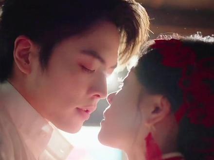 我的白月光cp终于亲上了
#王楠Tyler #赵慕颜 #白月光 #我的cp天下第一甜
@王楠Tyler @赵慕颜_