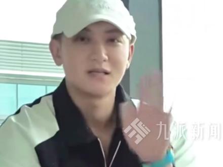 2月6日报道,#黄子韬自曝卫生巾销售过亿本金没赚回 :工厂6个生产线各花了2000多万。