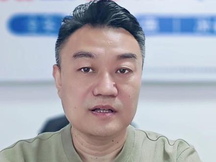 抖音退货太麻烦?教您搞定 今天教爸妈在抖音轻松退货,
不怕不会操作,自己就能搞定!
#大壮教长辈用手机 #手机使用技巧 #抖音教程 #抖音退货