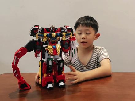 炫卡斗士 重装赤魂王变形#炫卡斗士#炫卡斗士变形