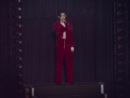是谁还没听郝熠然和云旗的红白玫瑰?! #被偏爱的总是有恃无恐 #云旗郝熠然 #演唱会 #令人心跳的舞台 #创作者中心