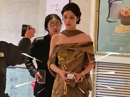 明星被代拍硬控有多崩溃?张杰发飙,吴京怒吼,赵露思被吓得看见就躲#张杰 #吴京 #赵露思 #内容启发搜索 #影娱热点团