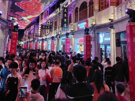 马年春节万竹园~夜游揭阳古城一日游路线:日场:万竹园~进贤门→双峰寺→中山路→古城天幕→南浦渔歌,#家人团圆才是过年的意义 #揭阳古城 #揭阳好玩的地方