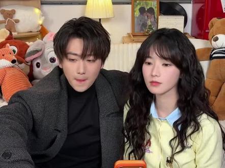 崔哥就这么逗方方,牵到手了真开心#网剧炽热吸引#崔雨鑫#方瑾#序谋雨久#谢辛序吴浓雨