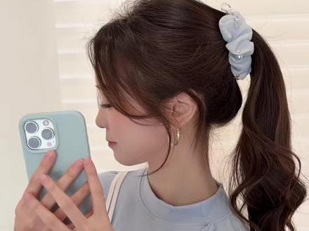 10s韩系氛围感高马尾教程 香蕉夹的正确使用方法#发饰发夹 #发型教程 #韩系发型 #手残党也能学会的发型 #甜妹穿搭随意拍