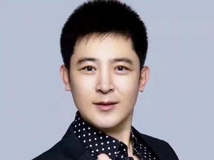 闫学晶哭穷风波:孙涛力挺引争议,明星与大众的共情鸿沟有多深?#闫学晶哭穷风波 #孙涛力挺闫学晶 #品牌方回应闫学晶哭穷言论 #ai创作浪潮计划 #2025ai年终大赏