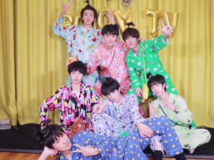 #时代少年团
“你们都是我的星标朋友啊”
#马嘉祺 #丁程鑫 #宋亚轩 #刘耀文 #张真源 #严浩翔 #贺峻霖