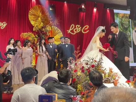 众所周知Louis有帮傻兄弟 补发个昨天视频 新婚快乐#Louis #陈雪凝 #结婚