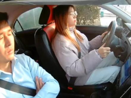 六安科目三小车考场
2号线第一位考生路线#科目三 #驾考一把过 #知识分享 #抖音小助手