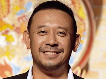 硬核解读|冯小刚饰演的汤师爷,只是冰山的一角,真正的冰山,远比黄四郎猛#轲墨解读电影让子弹飞细节 #子弹飞中细思极恐的细节 #视听语言