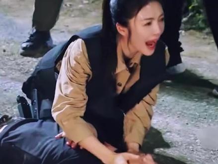 结局江寒声终将戚严捉拿归案,周瑾江寒声踏入婚姻,蒋诚再次卧底 #钢铁森林 #影视解说 #好剧推荐 #井柏然 #蔡文静