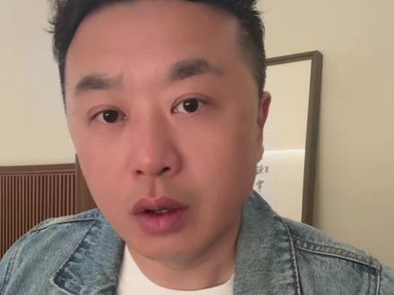 客场闷平桑德兰,曼联引援迫在眉睫🔥 曼联可将闷平桑德兰,看似无欲无求的比赛确暴露出下赛季的大问题‼️
#桑德兰0比0曼联 #桑德兰vs曼联 #曼联引援 #齐尔克泽 #芒特
