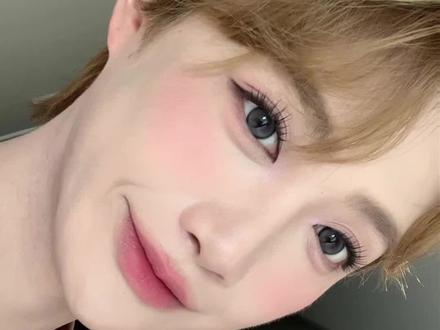 韩系蕾丝妆!缎光粉的妆教来啦 #妆教 #韩蕾妆 #韩系妆容 #眼影 #试色