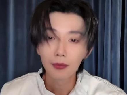 双人直播 #云旗#郝熠然#云熠 今天是用别人剪辑的!自己找了很久只有一段没有这个全。看的时候也漏了很多重点!所以我一直以为是一个人直播😜