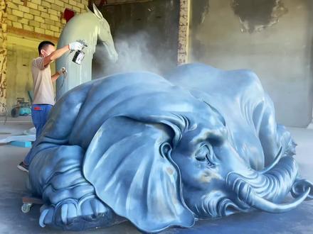 神兽梦貘,以人的梦境为食物,既食梦,也圆梦。留下你的梦境,愿美梦成真#寻找古籍守护人 #当代艺术 #邱启敬 #山海经 #艺术品