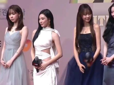 比sbs舞台更好看的是sbs各种抽象事… 消音视频来源:Puffkolumiyee #kpop #sbs歌谣大战 #aespa #babymonster