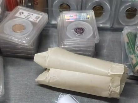 来吧,展示😁技能绝活,如何卷蜡纸👍