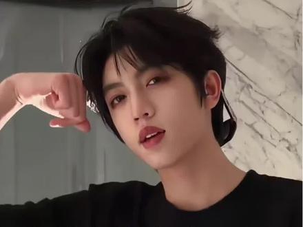 从青涩少年到领头羊#张桂源 #TF家族四代 #娱乐评论大赏 #养成系 #张桂源粉丝