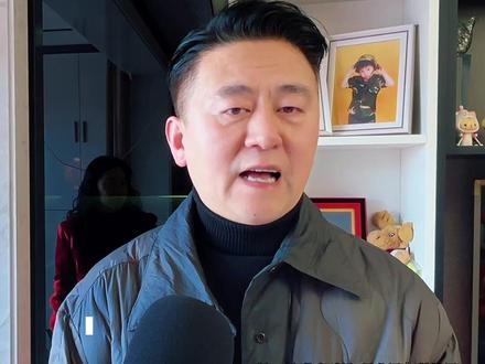 牡丹江市冬季运动项目训练中心负责人丁国杰:感谢宁忠岩的父母培养出这么优秀的体育健儿,组织速滑小运动员观看宁忠岩比赛,激发他们的运动斗志! #米兰冬奥会