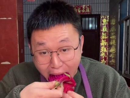 他就是爱跳舞💃🏻💃🏻 别让坤停下来,其实身上痒还是去洗澡吧!@名模坤 @坤坤的朋友圈 #美食 #名模坤 #名模坤直播回放 #名模坤的朋友圈 #名模坤直播