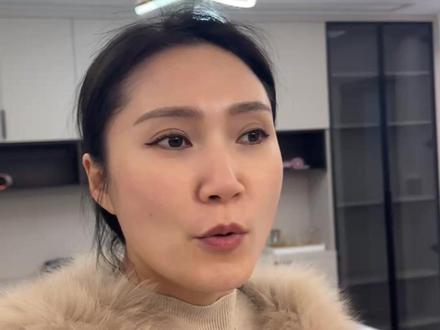 花姐回娘家 顺便带美国干儿子来感受一下赛伯朋克城市的热情...